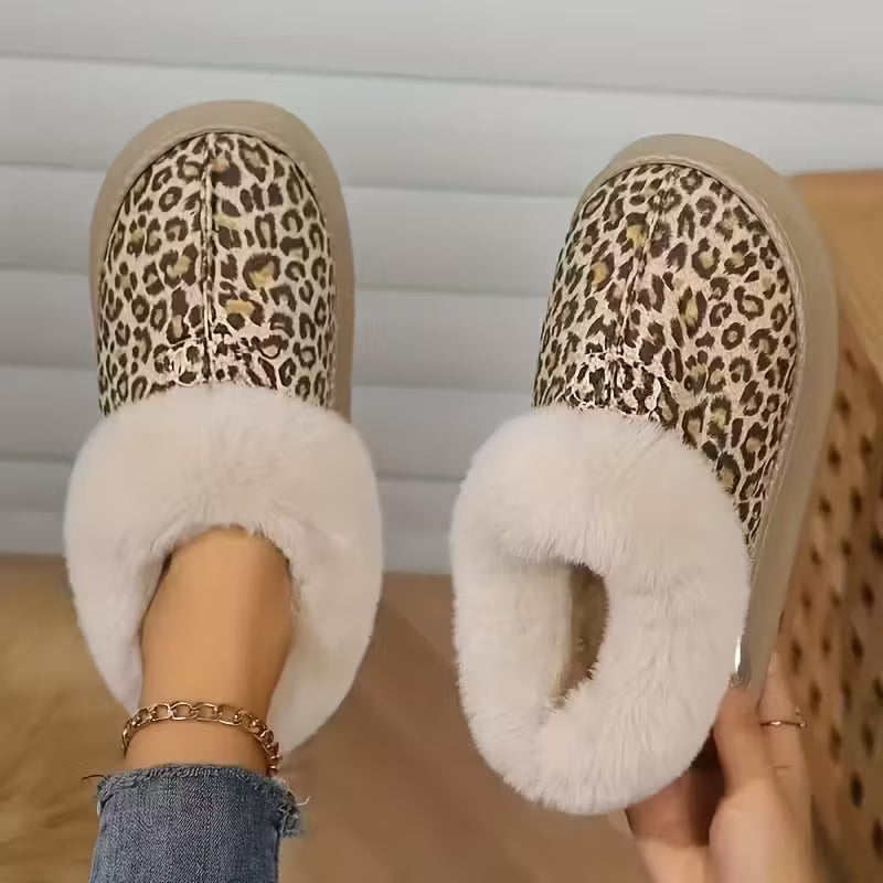 A Pair of Fashionable Home Warm Slippers