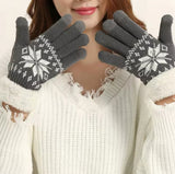 Woman’s Gloves