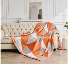 Load image into Gallery viewer, Teddy Fleece Geometric Throw