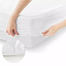 Load image into Gallery viewer, DEEP QUILTED MATTRESS PROTECTOR