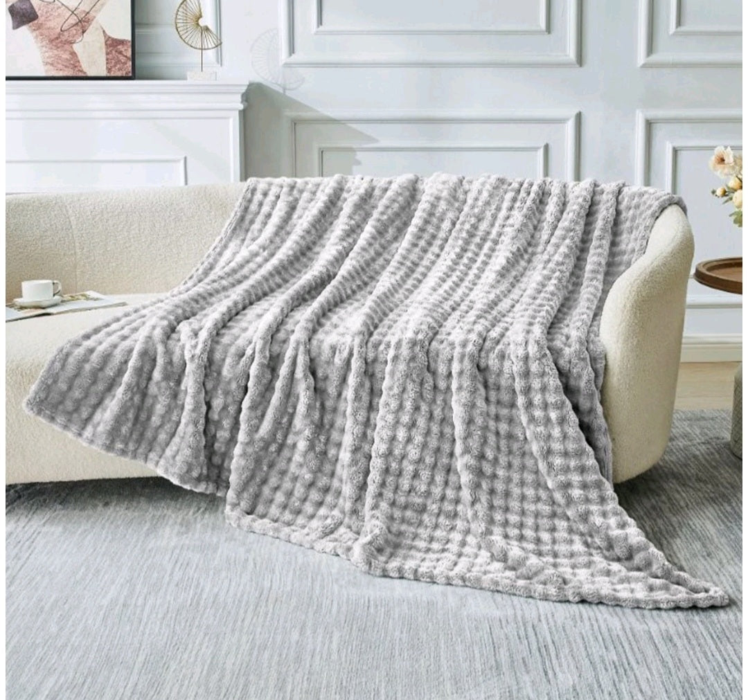 BUBBLE JACQUARD THROW