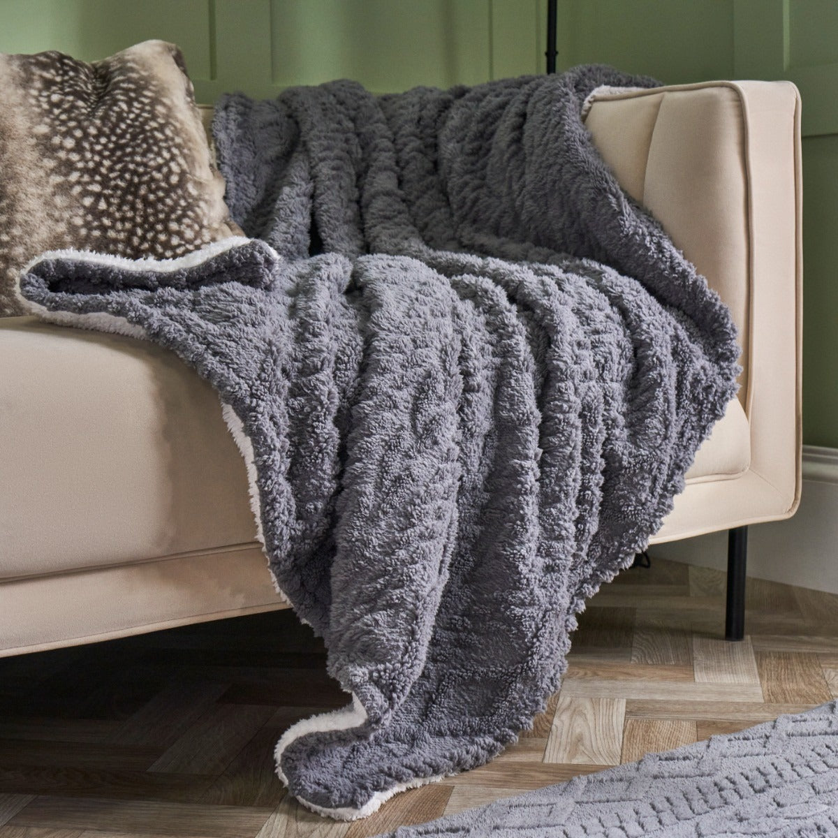 Cable Knit Sherpa Throw