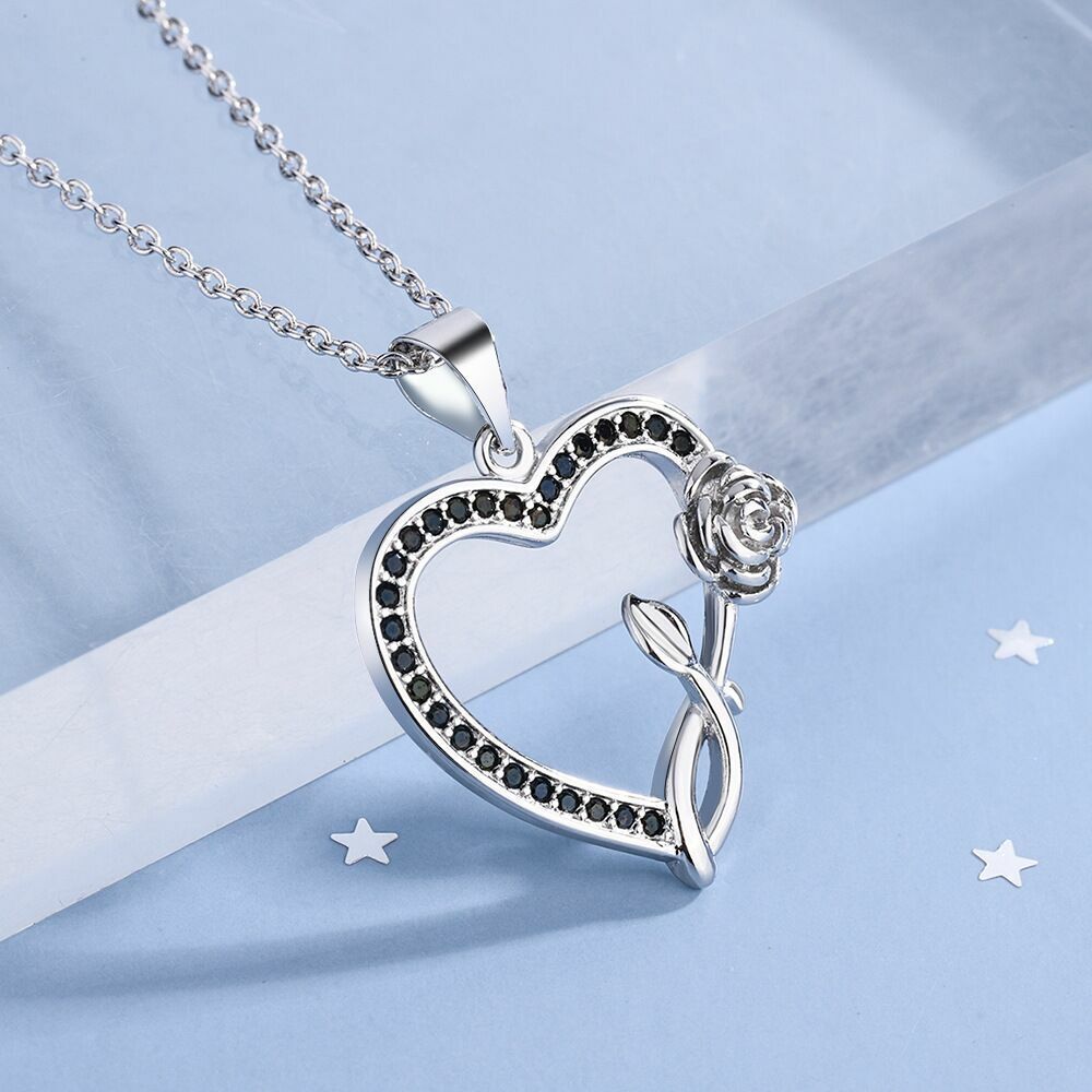 Heart Rose Choker Necklace